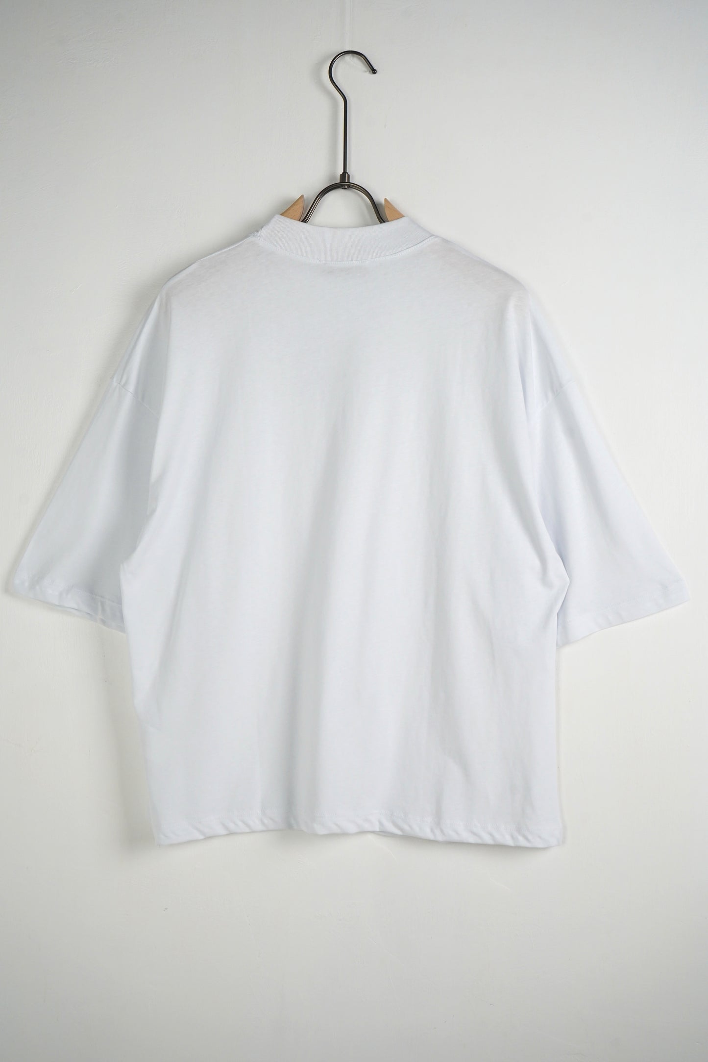 T-shirt White