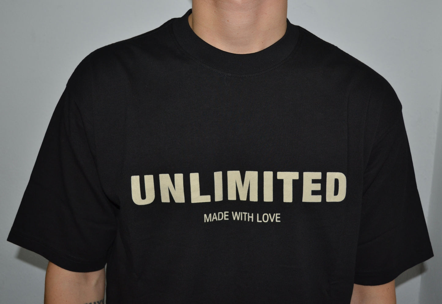 T-shirt unlimited nera